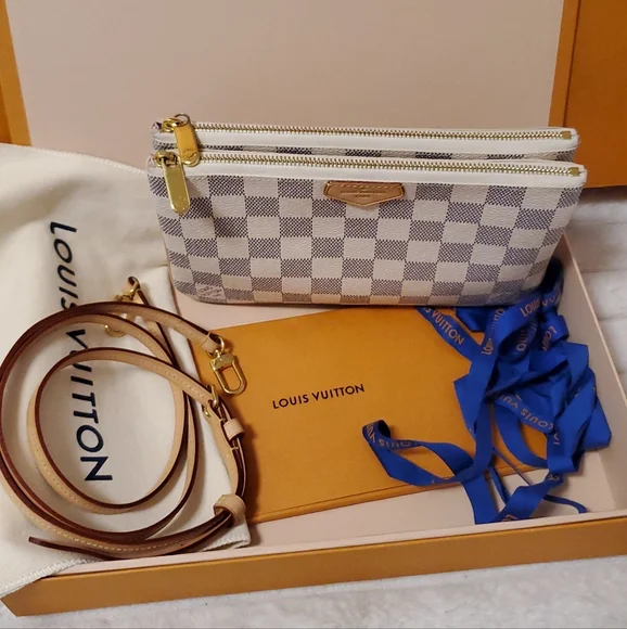 Louis Vuitton Double Zip Pochette in Azur - Picture 2 of 13
